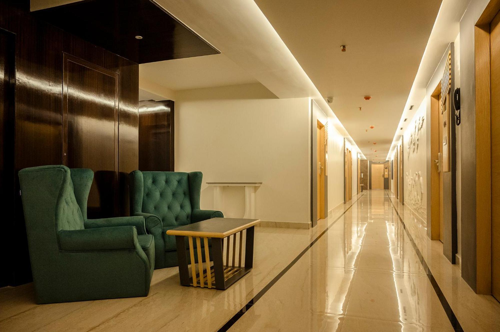 Hotel Lake View Baharampur Kültér fotó