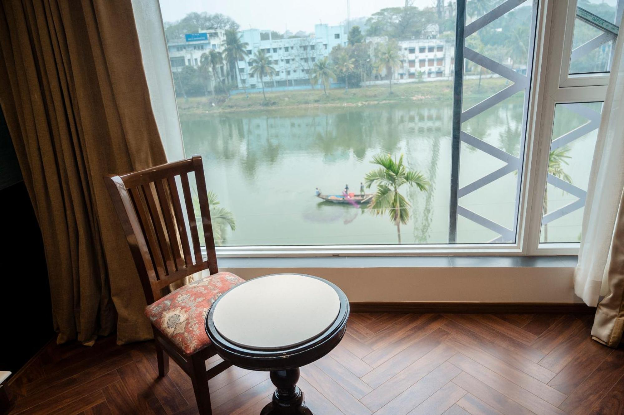 Hotel Lake View Baharampur Kültér fotó
