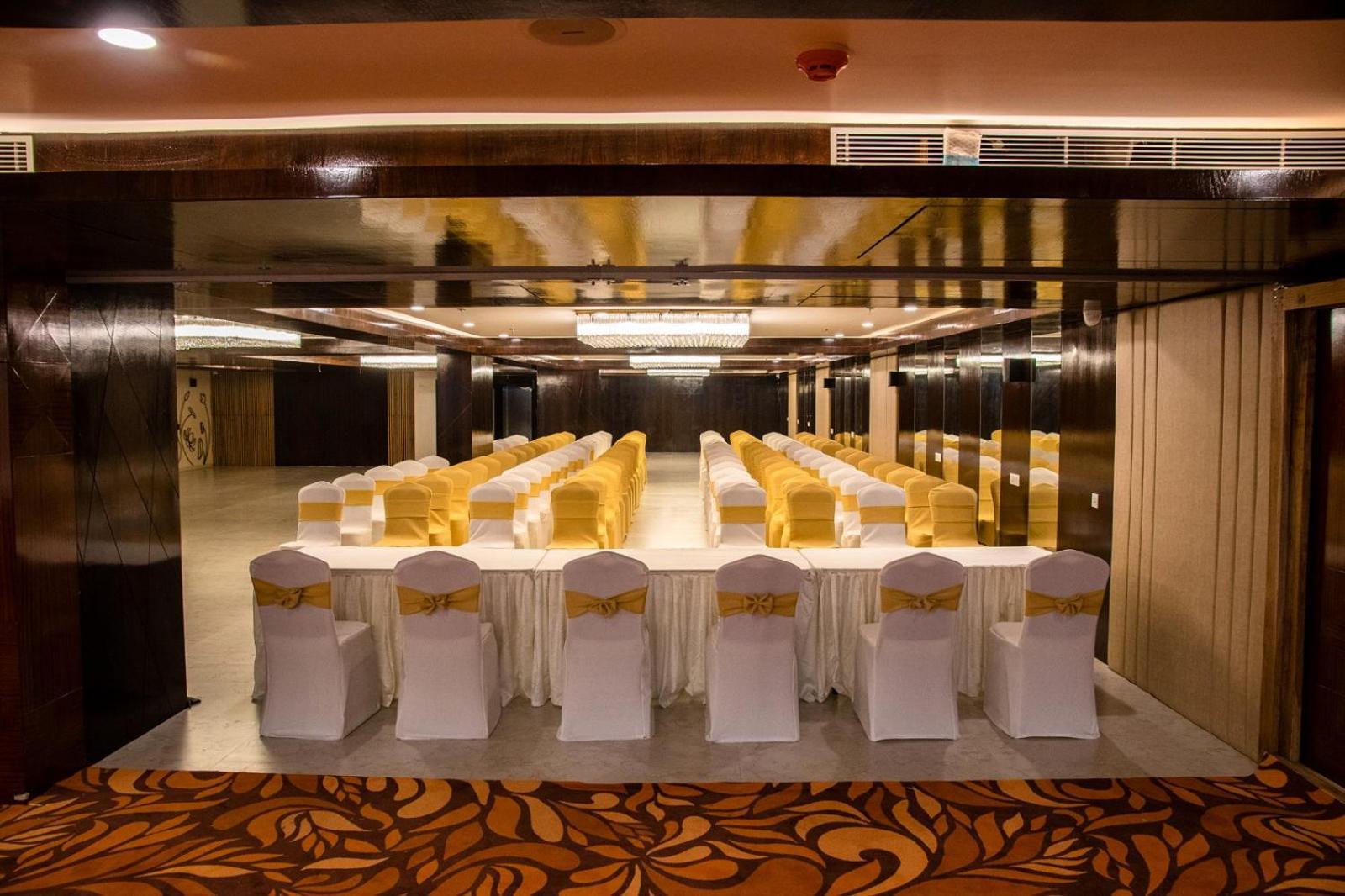 Hotel Lake View Baharampur Kültér fotó